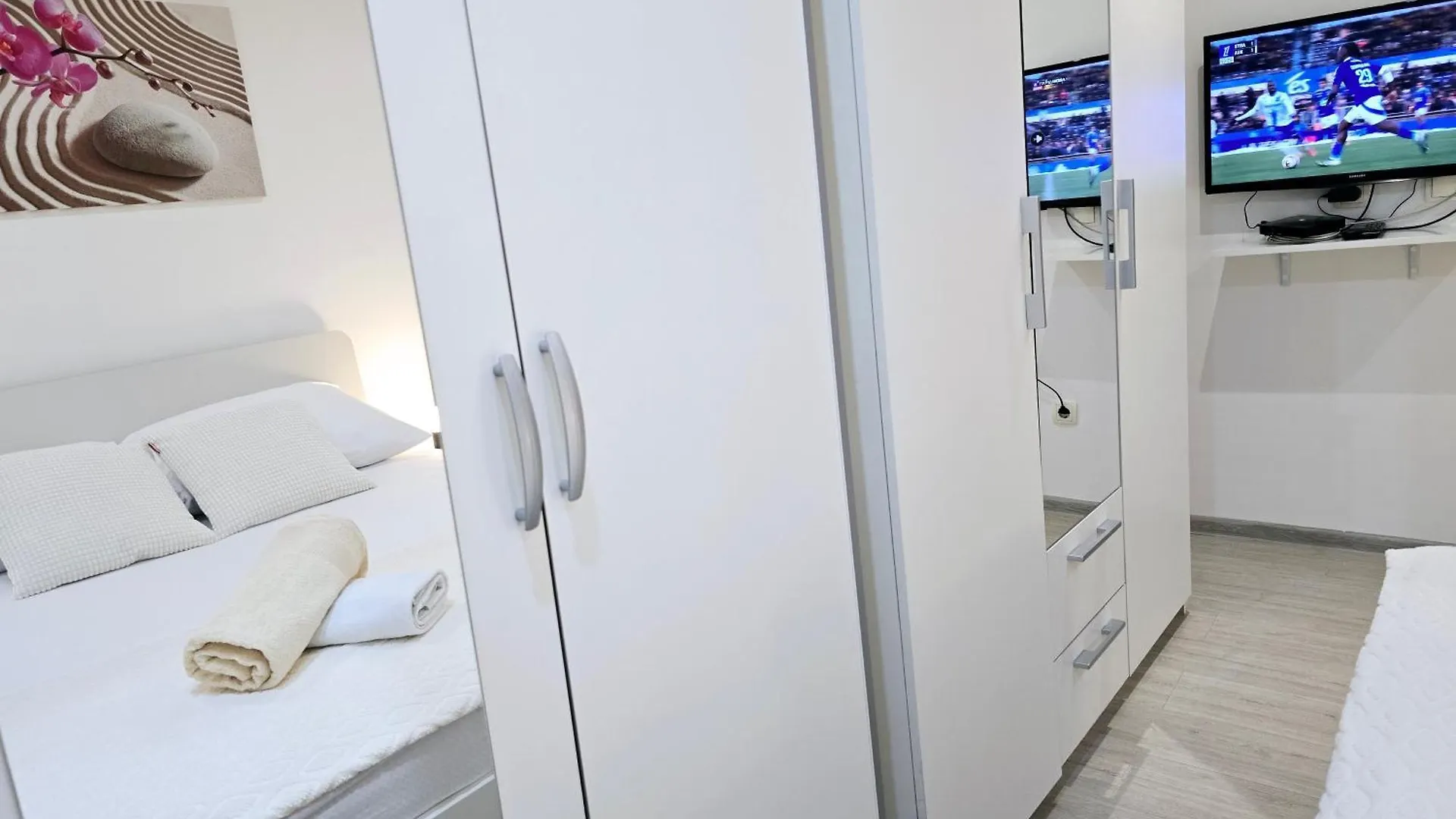 Apartment Blanca With Jacuzzi,Terase And Private Parking Kastela 0*,  Croatia