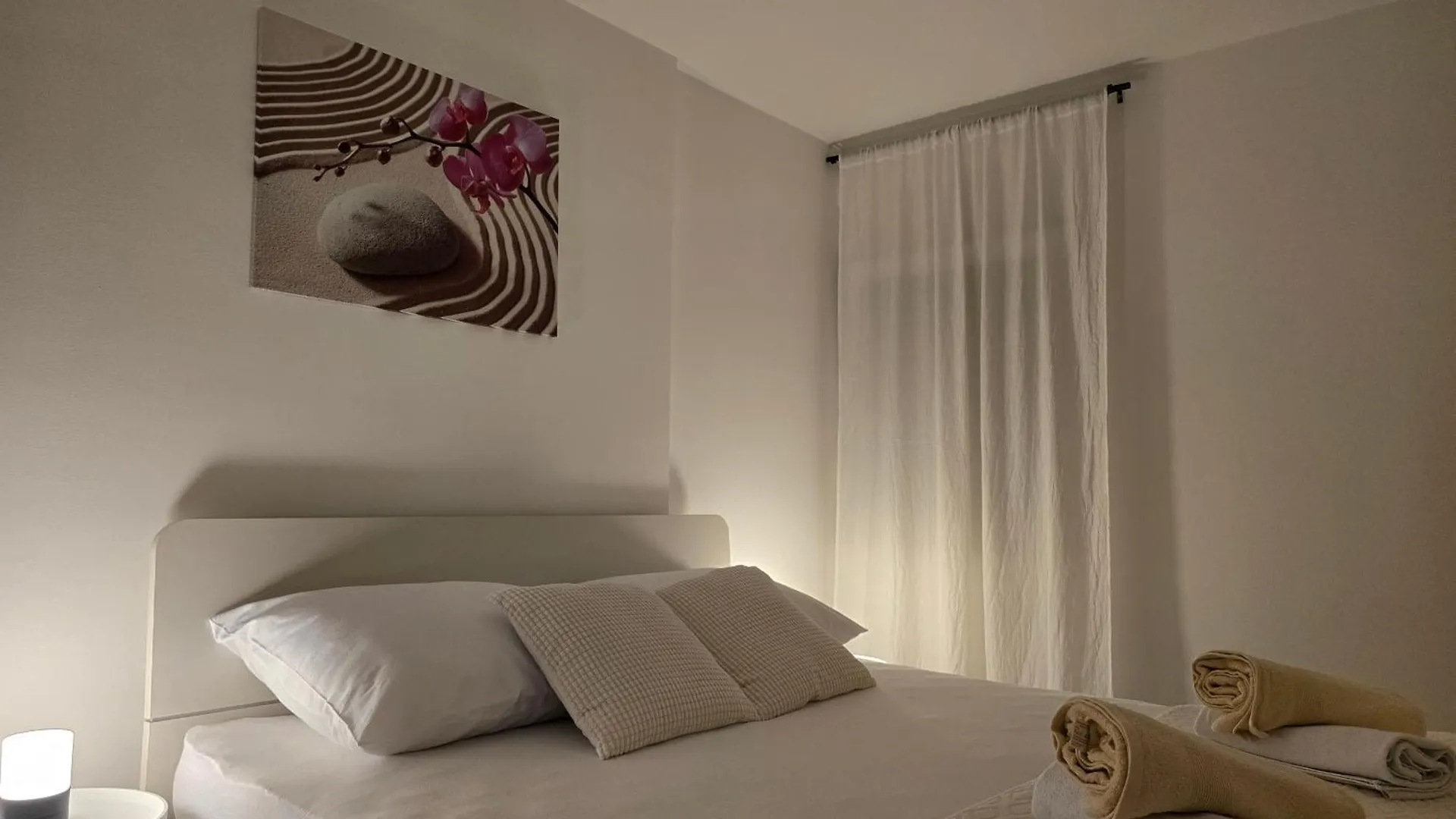 Apartment Blanca With Jacuzzi,Terase And Private Parking Kastela
