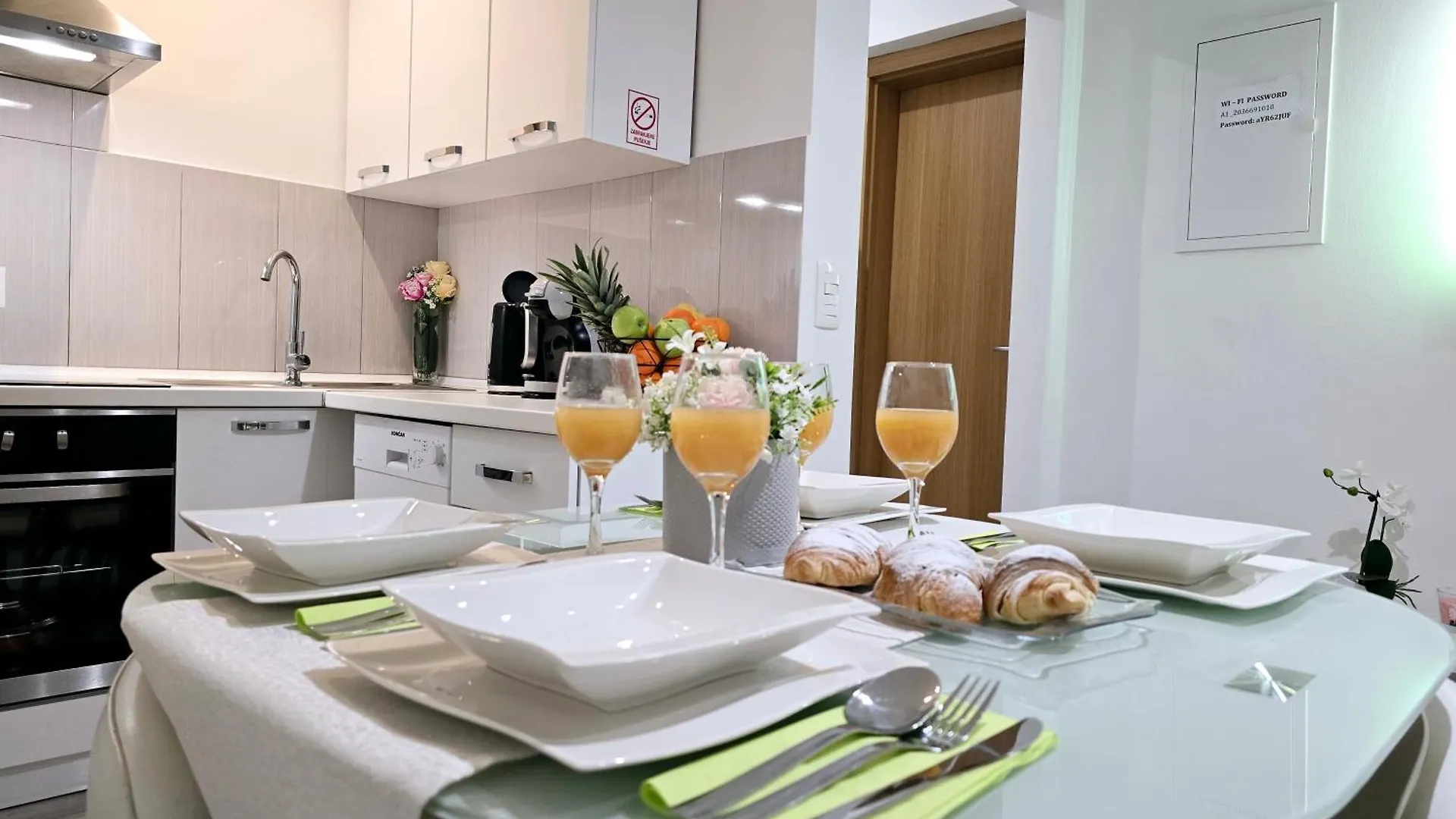 Apartment Blanca With Jacuzzi,Terase And Private Parking Kastela 0*,  Croatia