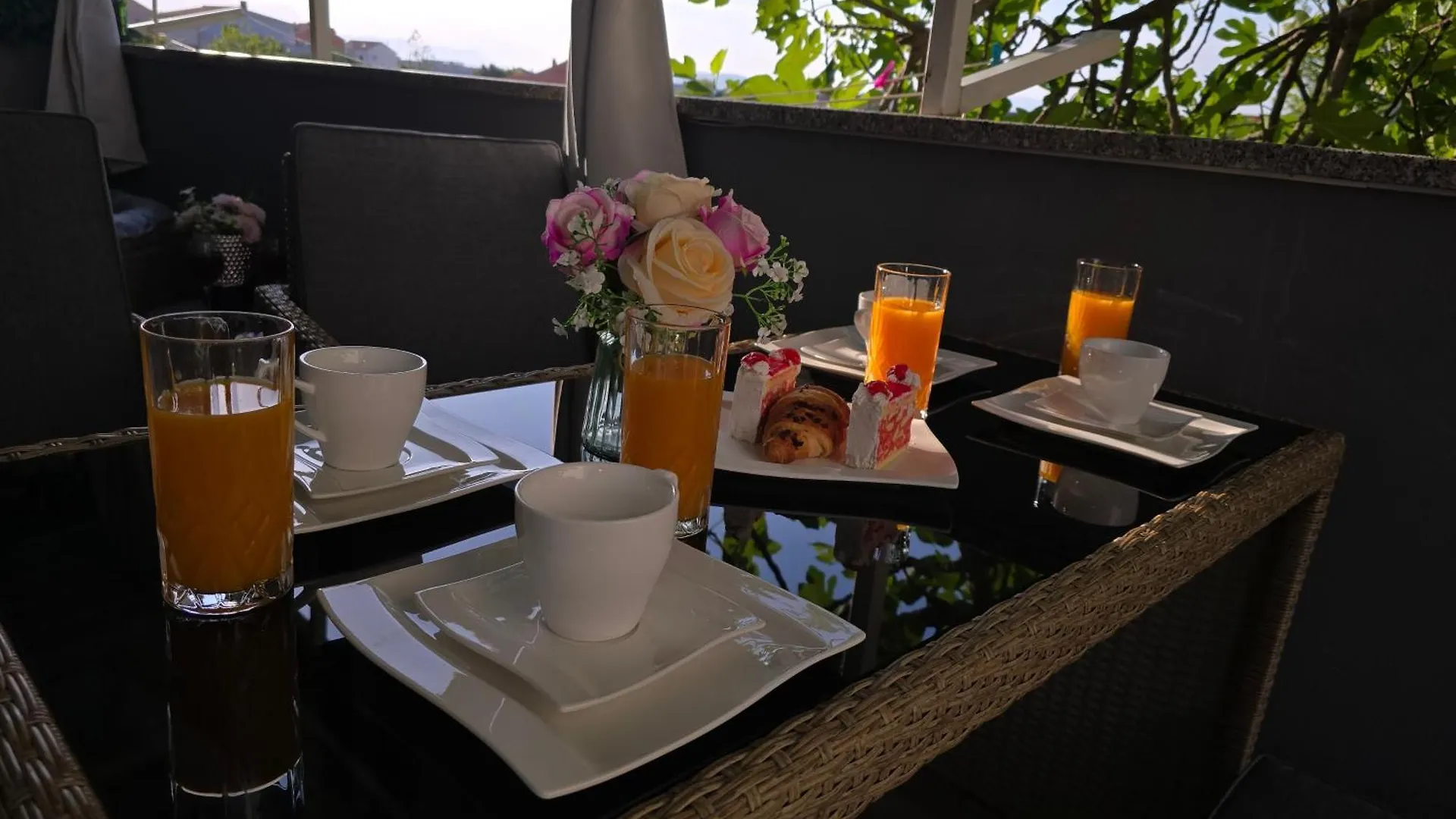 Apartment Blanca With Jacuzzi,Terase And Private Parking Kastela