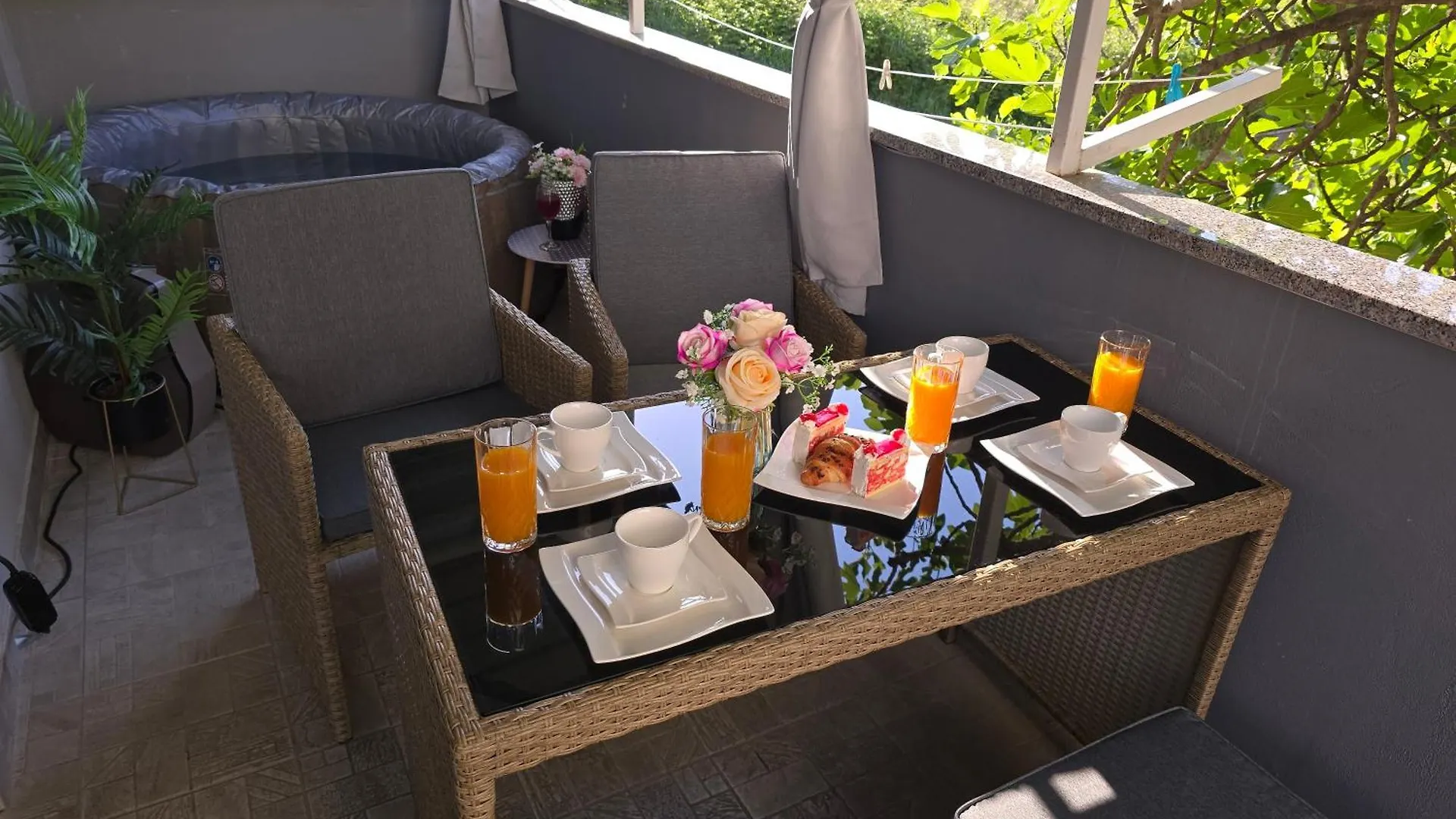 Apartment Blanca With Jacuzzi,Terase And Private Parking Kastela Croatia