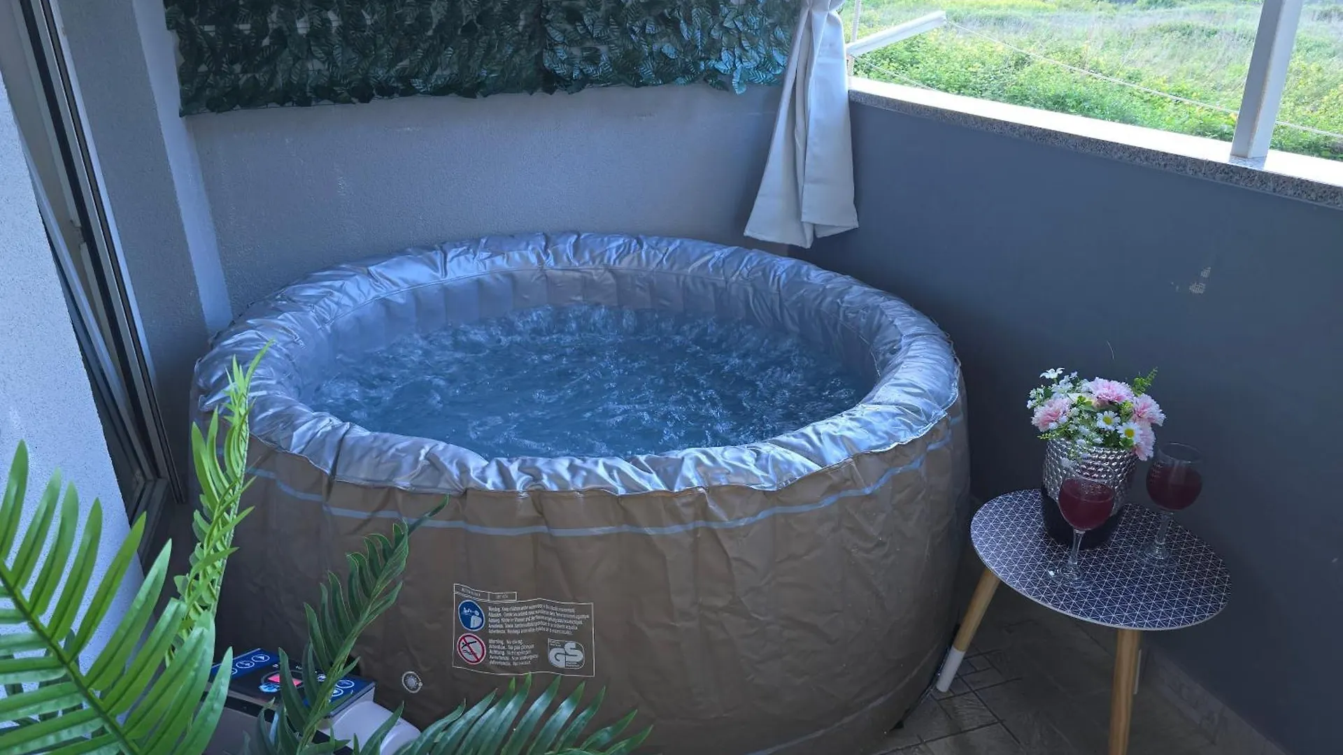 Apartment Blanca With Jacuzzi,Terase And Private Parking Kastela