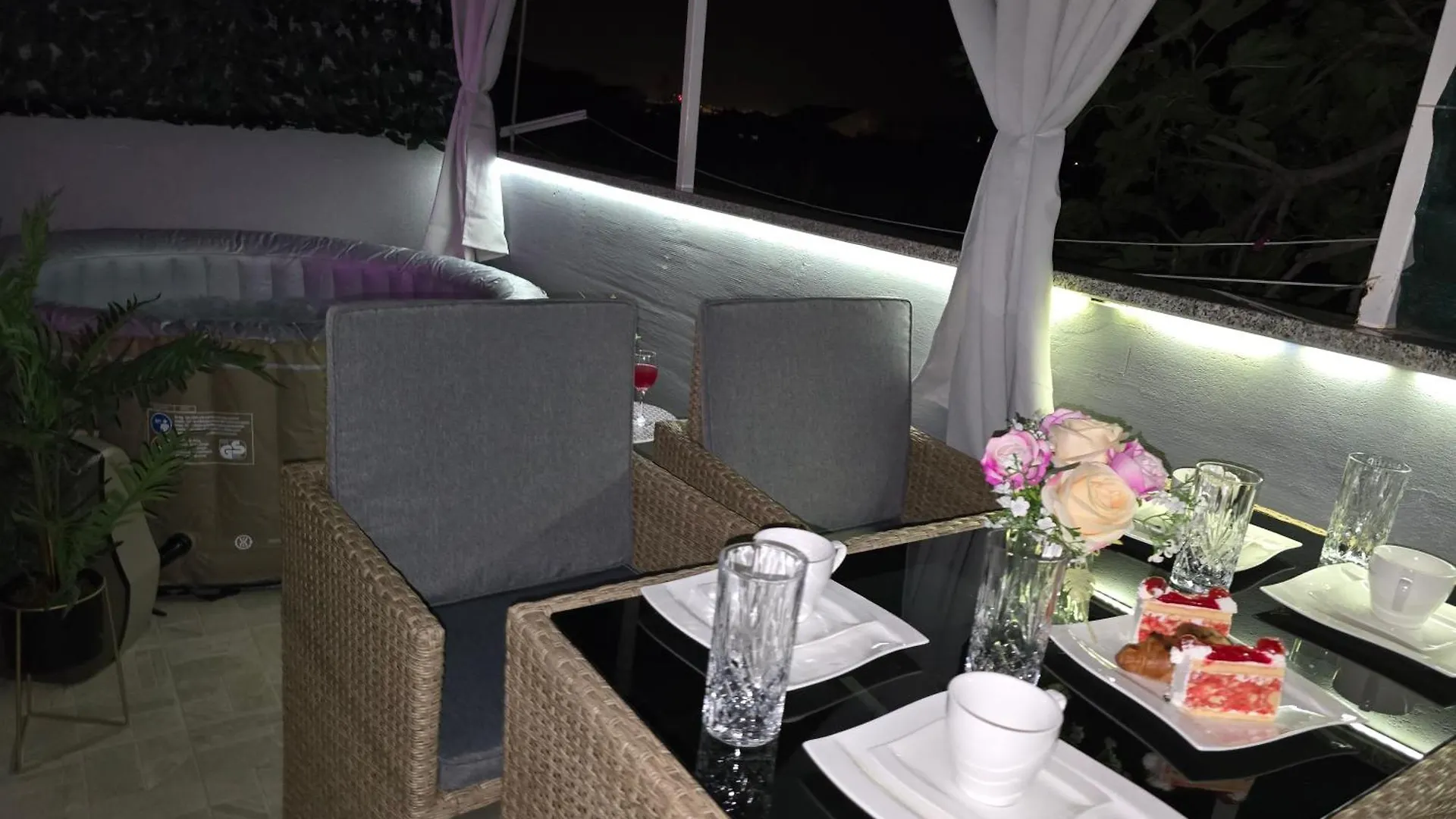 Apartment Blanca With Jacuzzi,Terase And Private Parking Kastela 0*,  Croatia