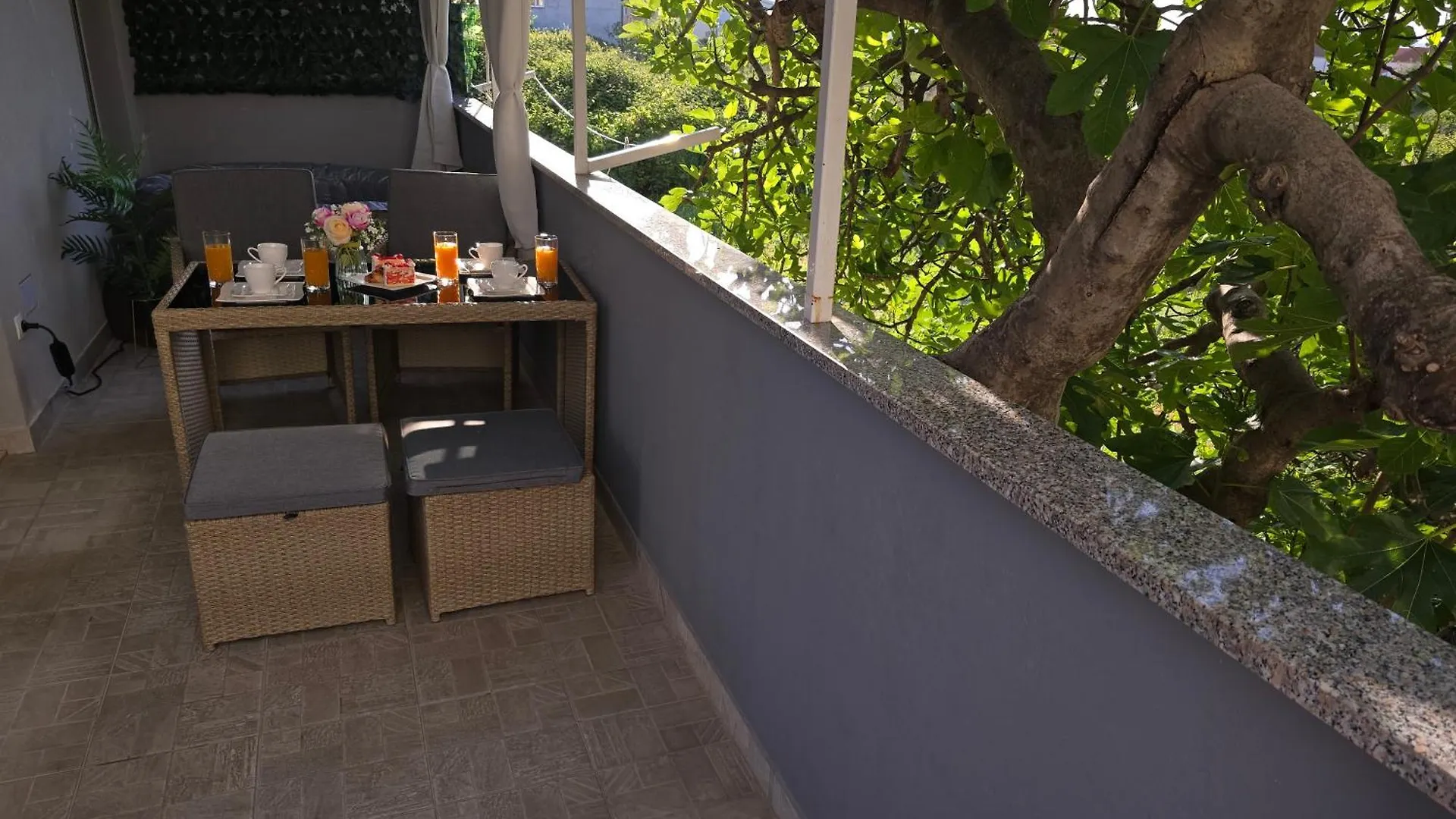 Apartment Blanca With Jacuzzi,Terase And Private Parking Kastela Croatia