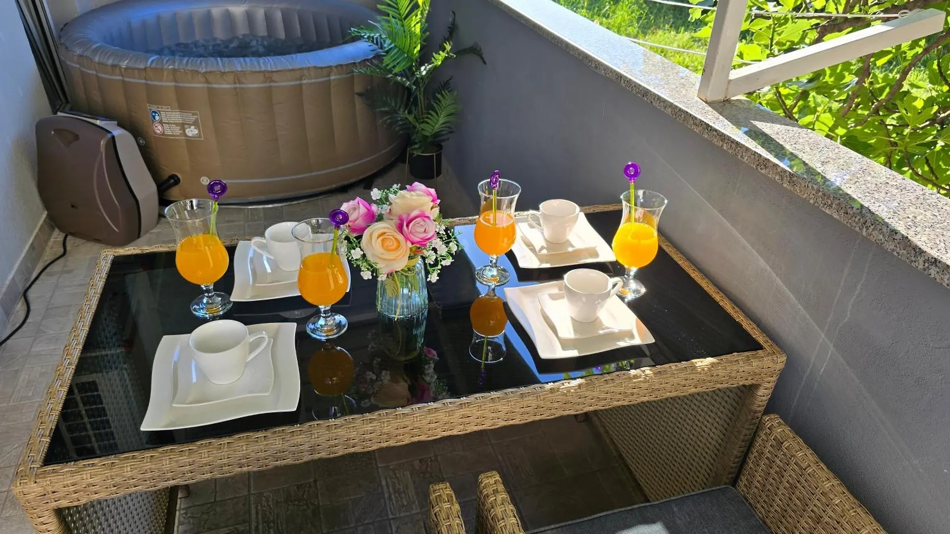 Apartment Blanca With Jacuzzi,Terase And Private Parking Kastela